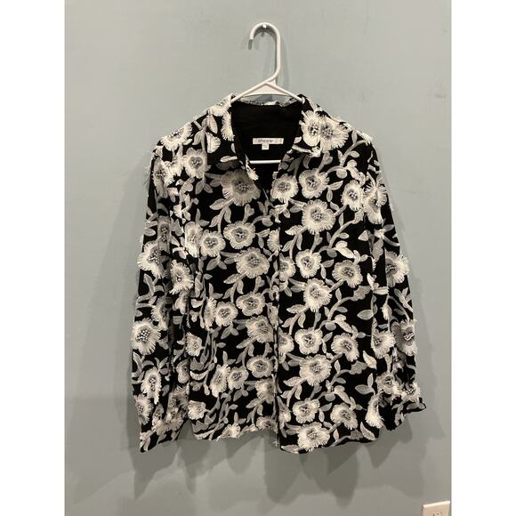Chicos Womens Embroidered Button Up Shirt Size 2.5 L XL Black White Floral Boho - Picture 2 of 8